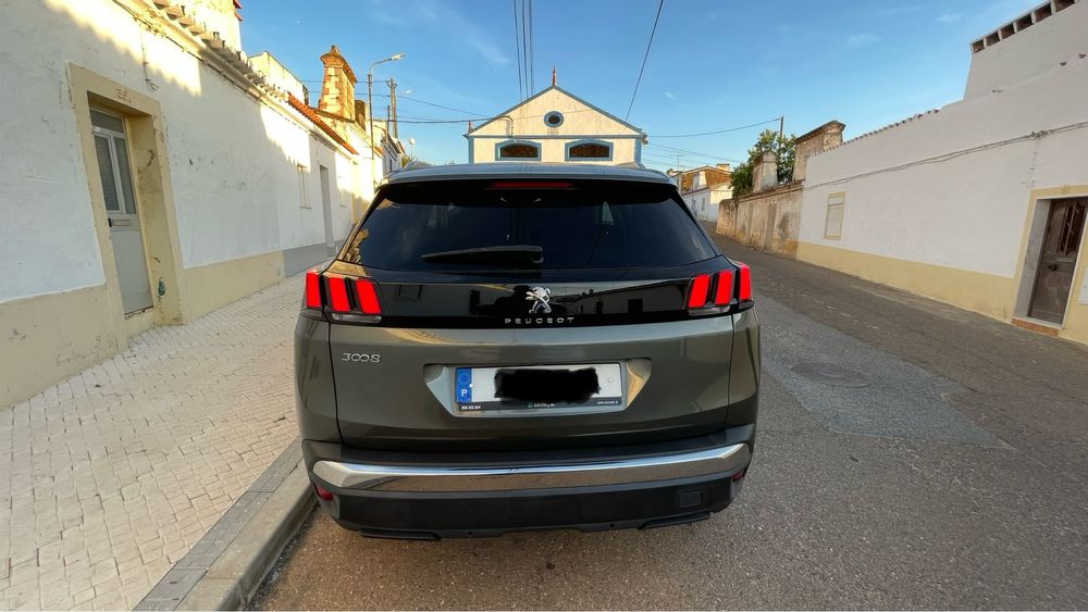 Peugeot 3008 - 1.5 BlueHDi Active