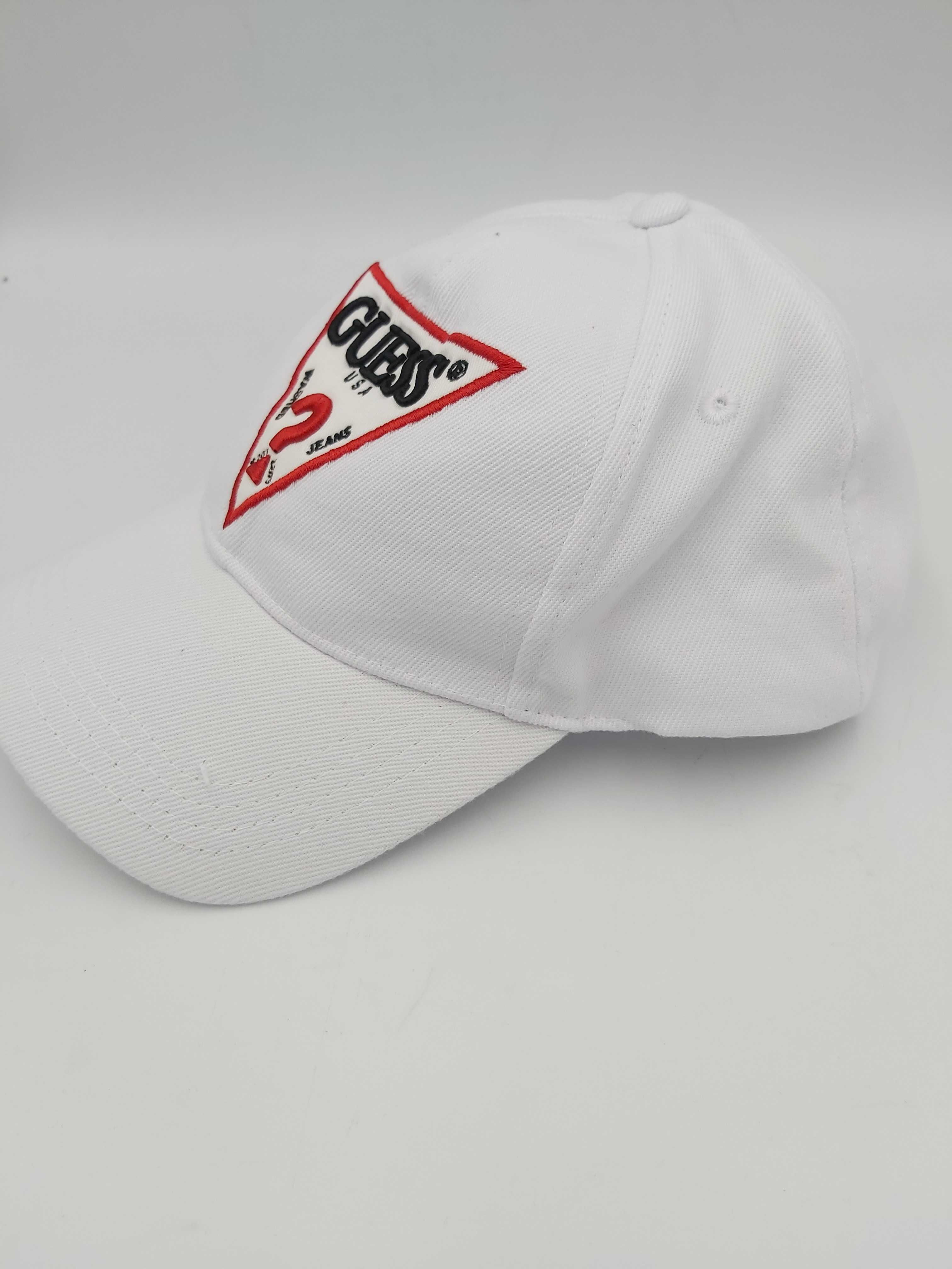 Nowa czapka GUESS biała czerwona logo