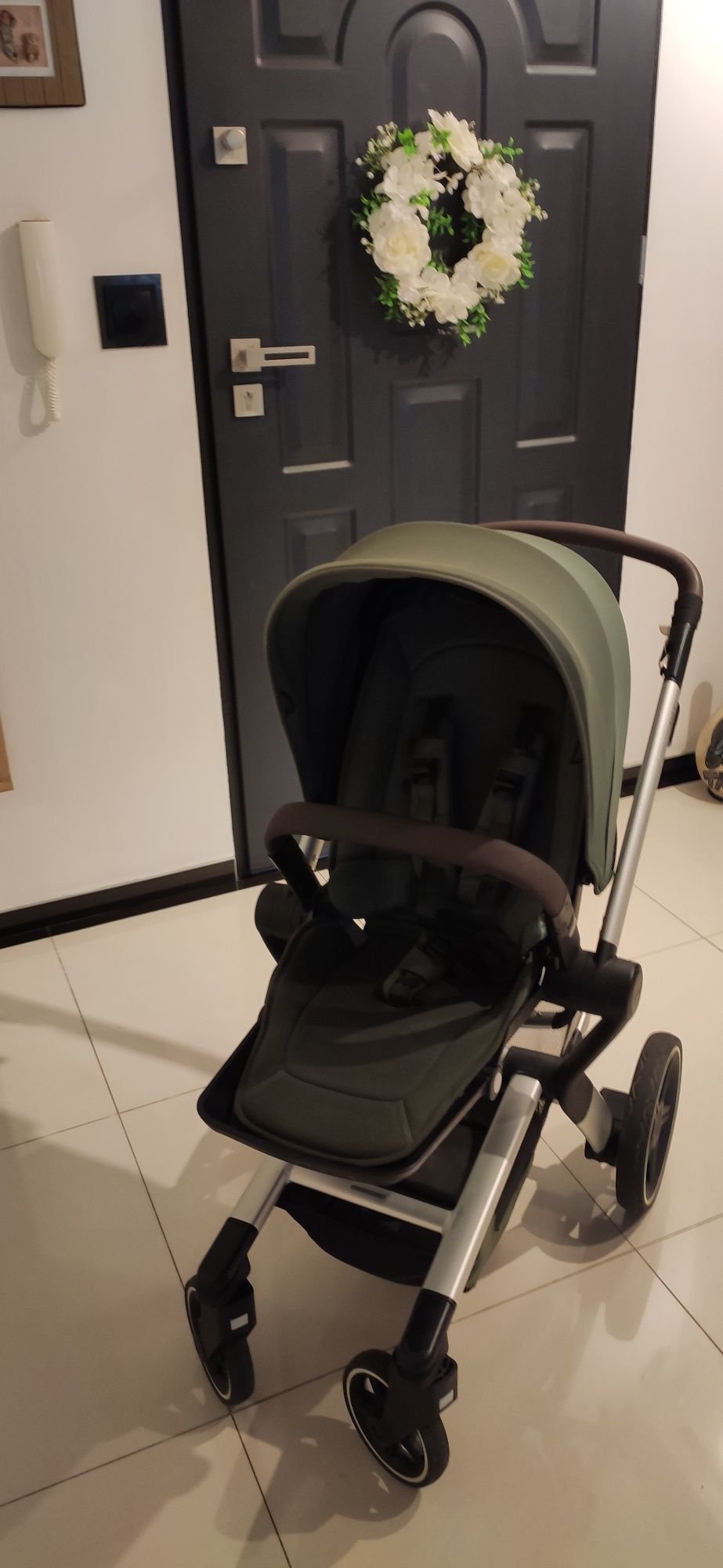 Wózek spacerowy z gondolą JOOLZ