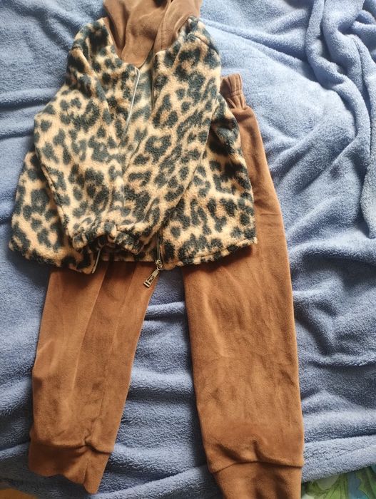 Дитячий костюмчик на дівчинку