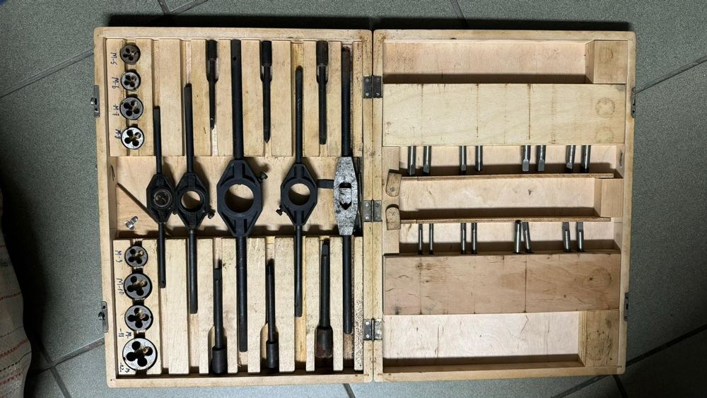 Zestaw gwintownikow i narzynek Vis