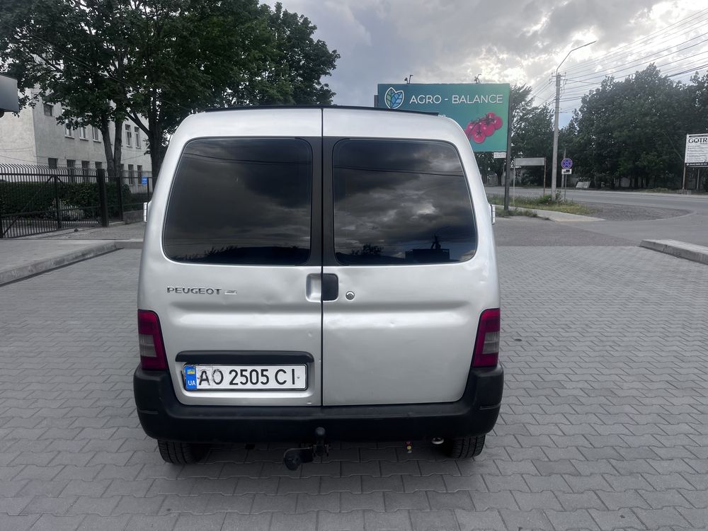 Продам Пежо Партнер 1.6 дізель