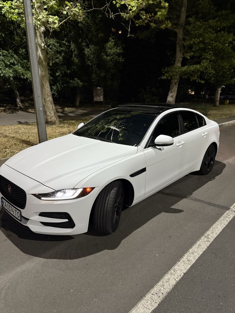 Jaguar XE 2020,2.0 Turbo