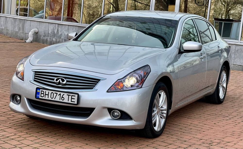 Infinity G25 2011 2.5 Бензин 4WD