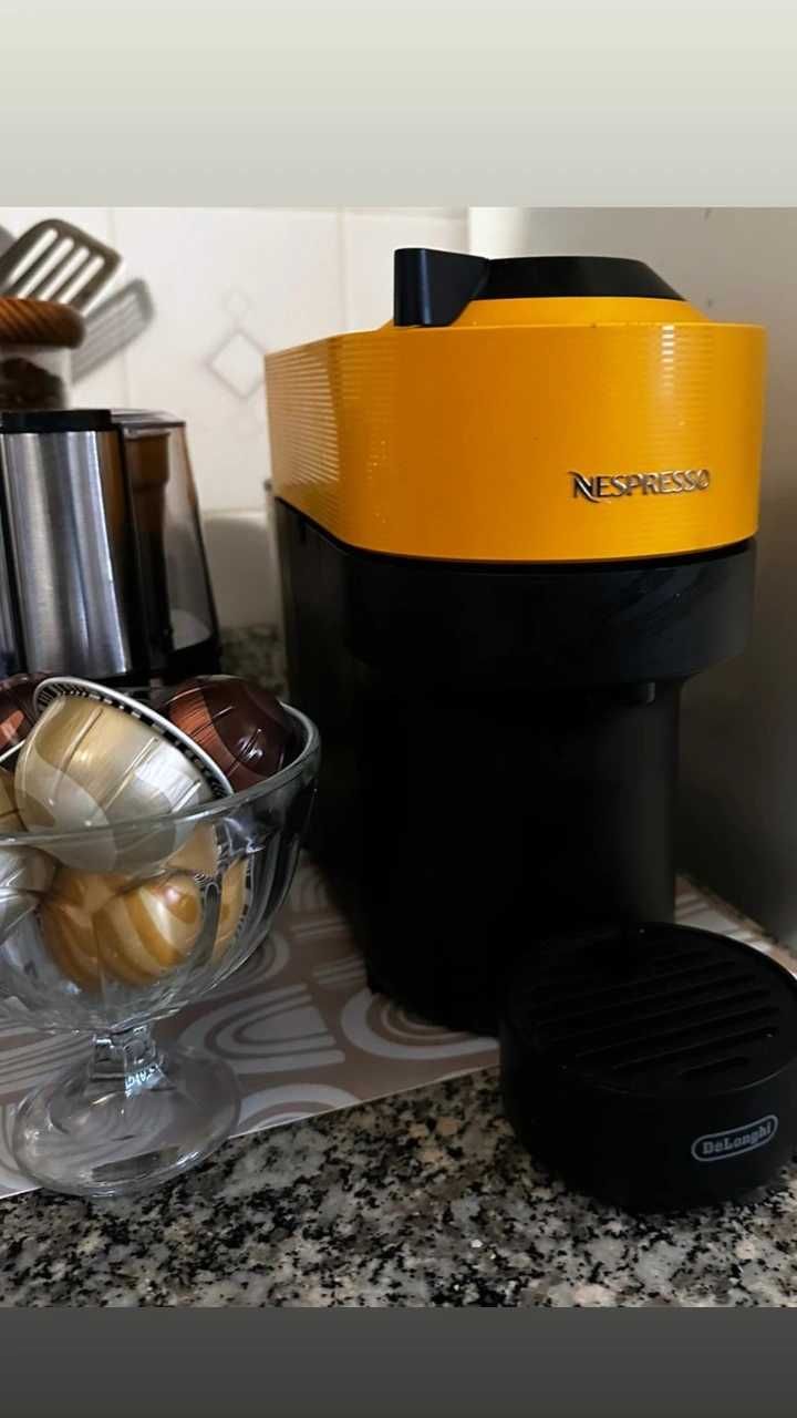 Vendo máquina de cafe Nespresso