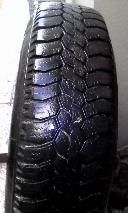 Pneus Michelin 145 R 13 74 S e 3 Pneus e 3 Jantes .