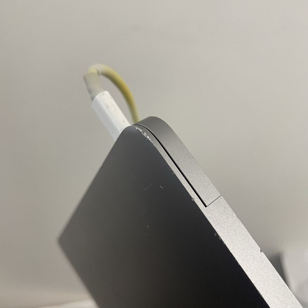 Екран на Macbook Air A2337