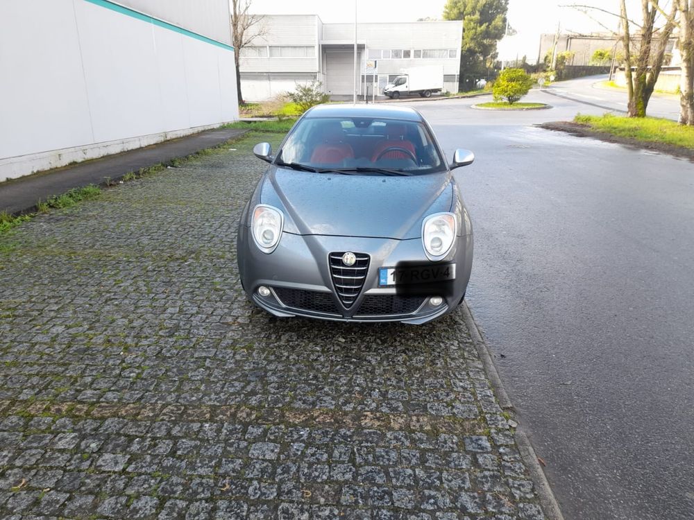 Alfa romeu /  mito