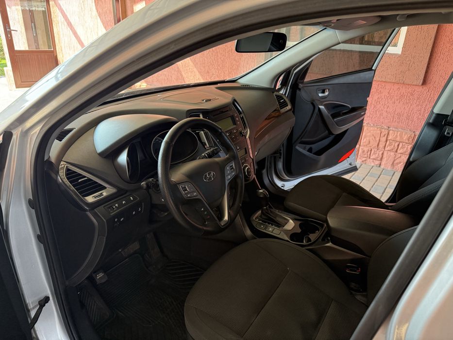 Продам Официальный Hyundai Santa Fe 4x4 2.2 DIESEL 2013 год