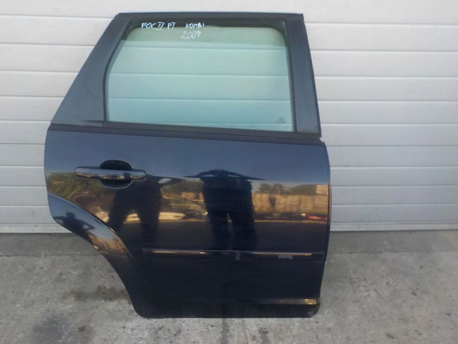 FORD FOCUS MK2 KOMBI DRZWI PRAWY TYŁ