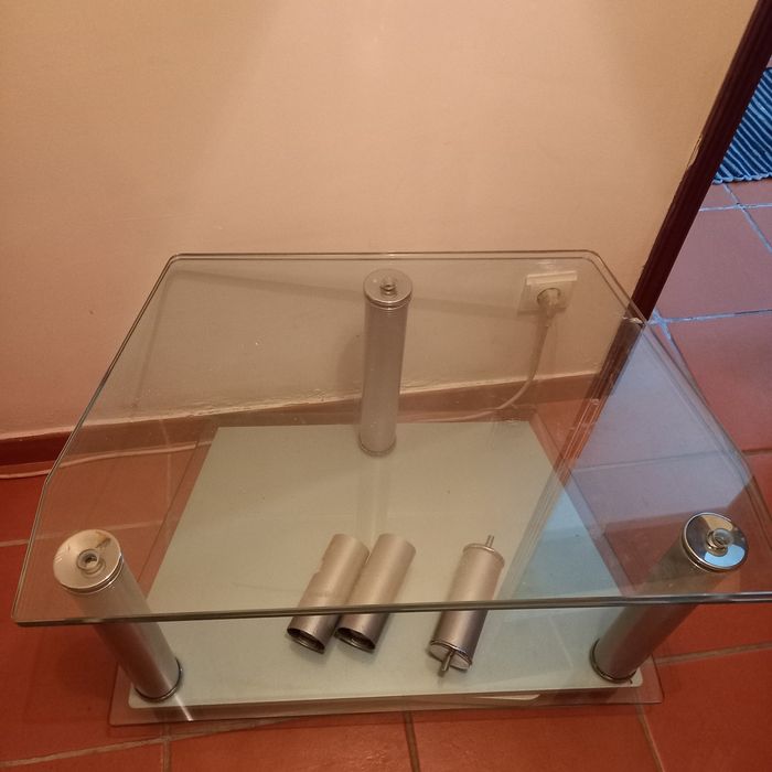 Móvel em vidro para TV