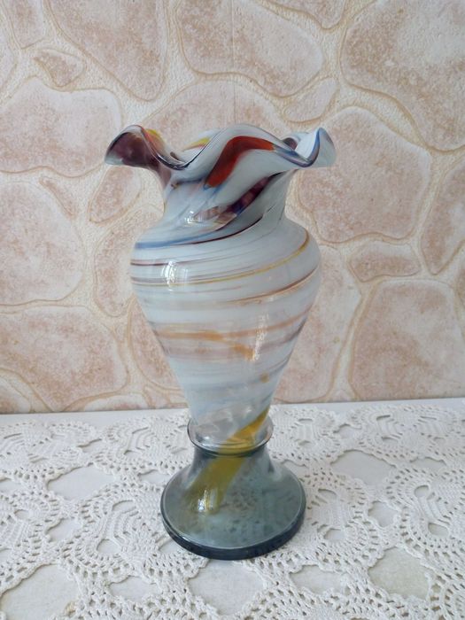 Ваза гутное стекло