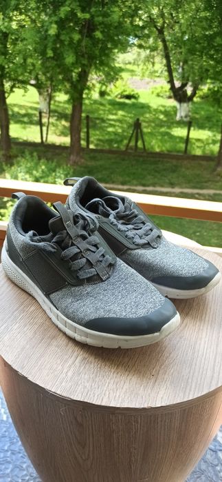 Lekkie buty sportowe