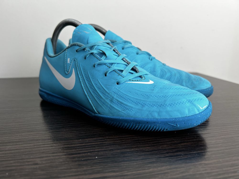 Кросівки Nike Phantom GX 2 Club FJ2568-400 Розмір 40 на 25 см