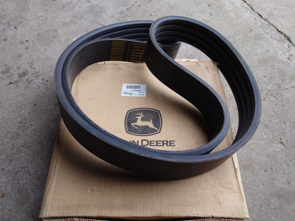 Pas John Deere HXE94488.