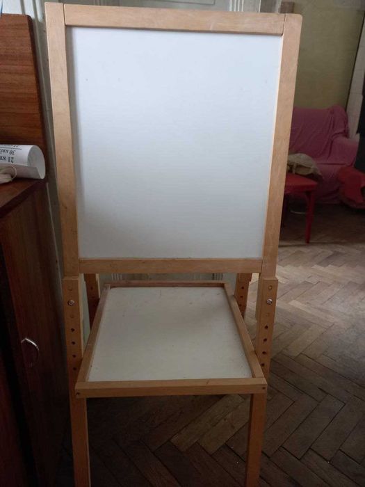 Продам мольберт дитячий вживаний