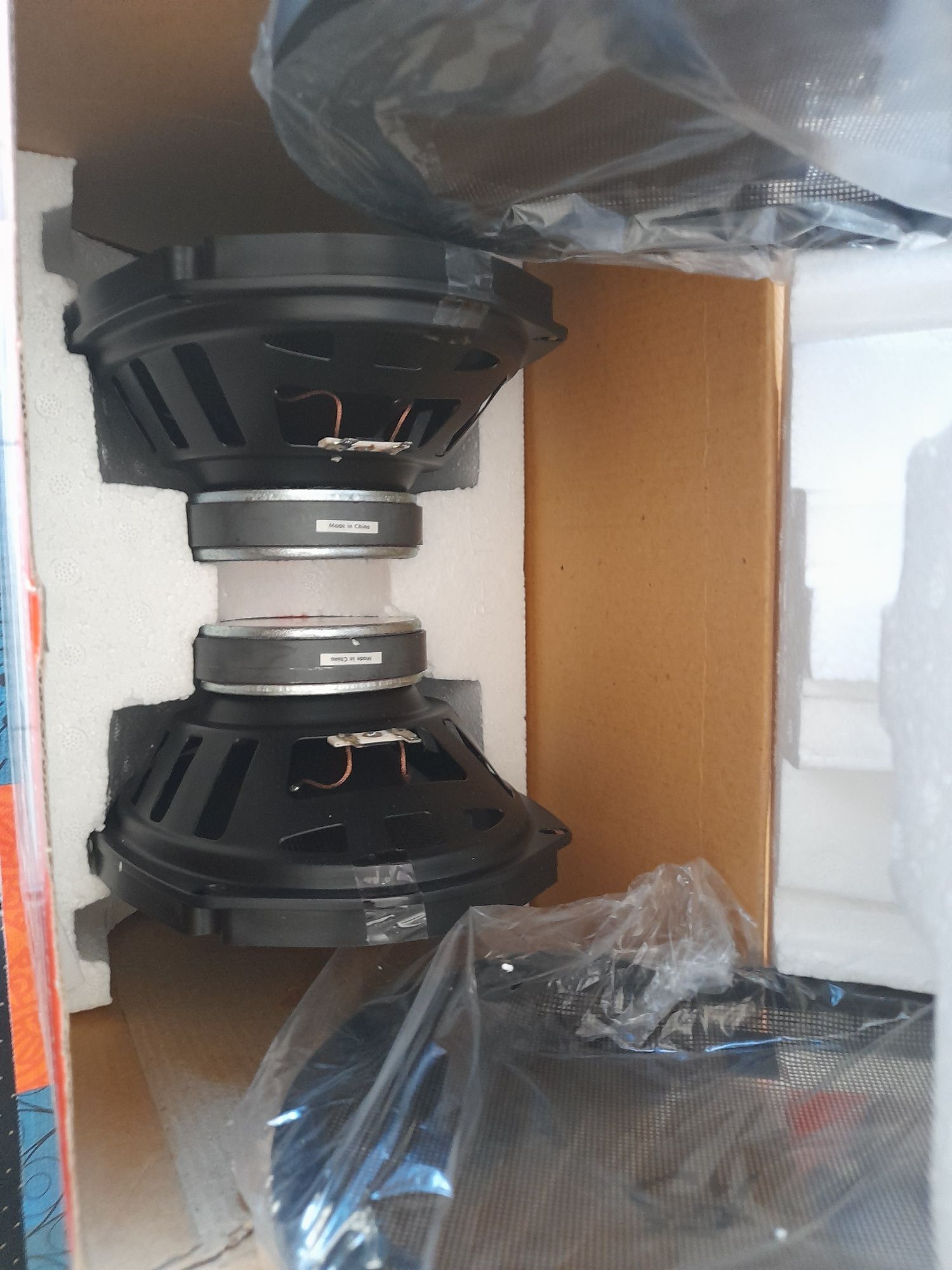 Colunas auto JBL