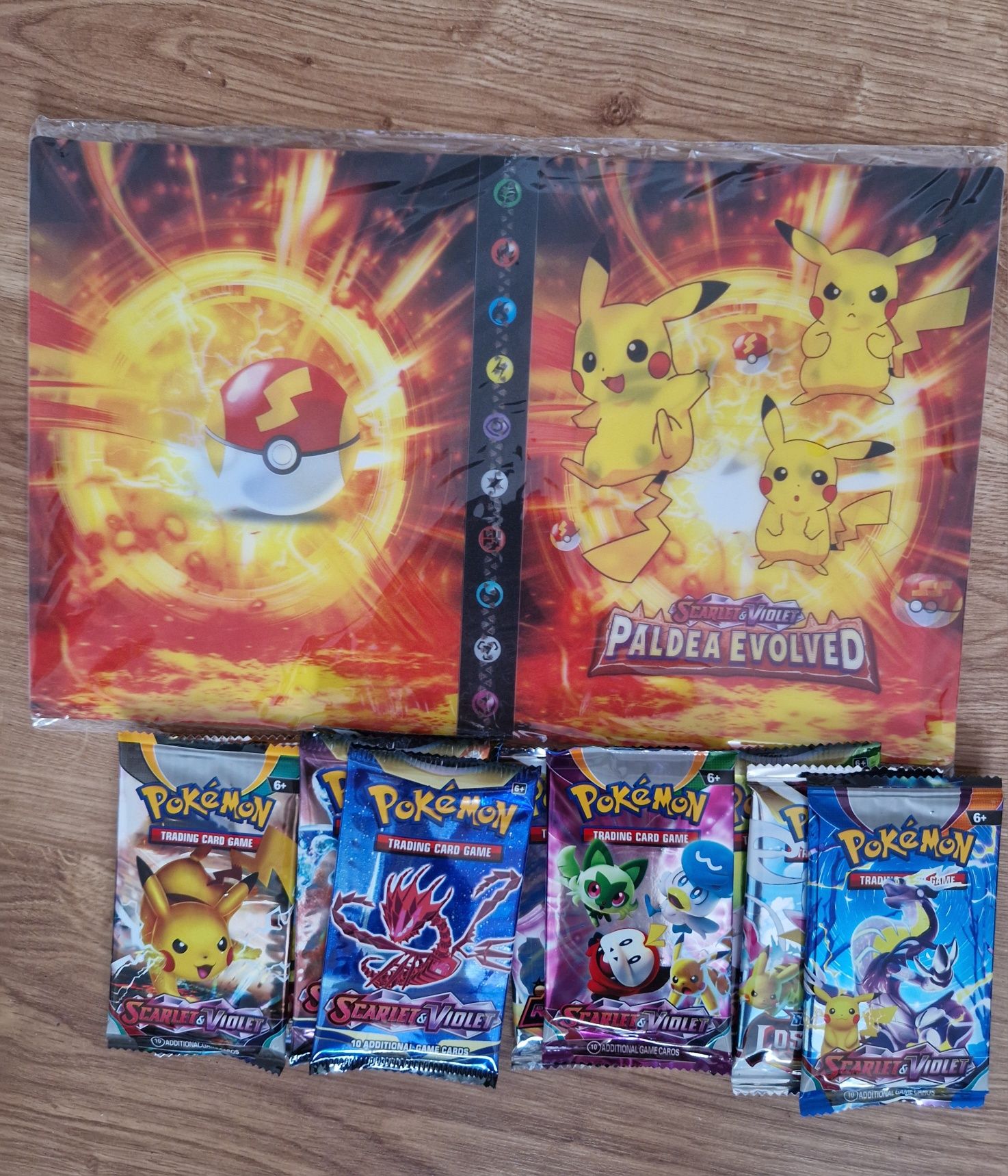 Album plus karty pokemon