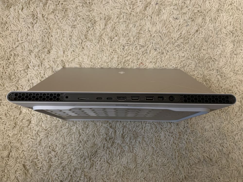 Игровой ноутбук Dell Alienware X16 R2