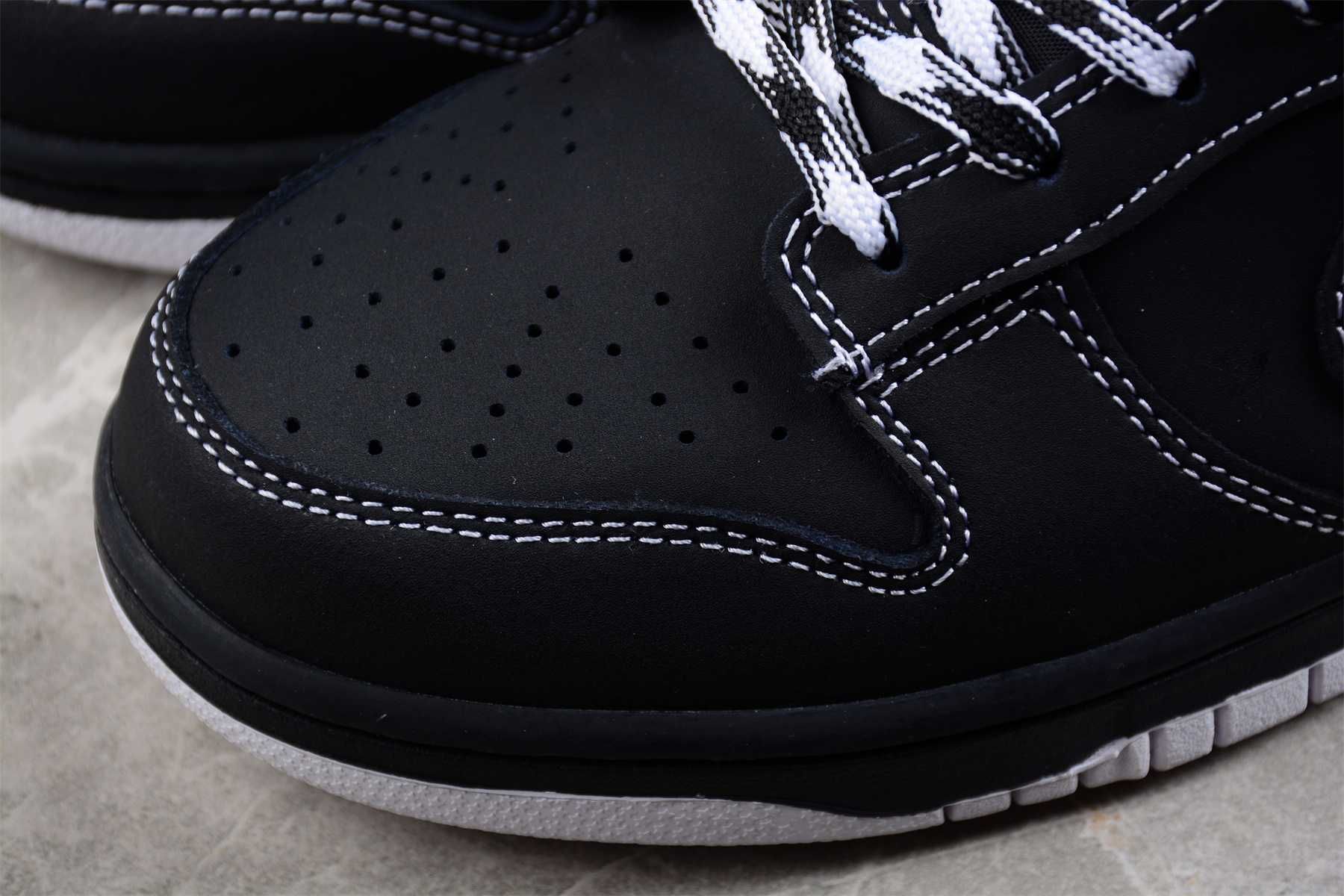 Nike Dunk Low Retro SE