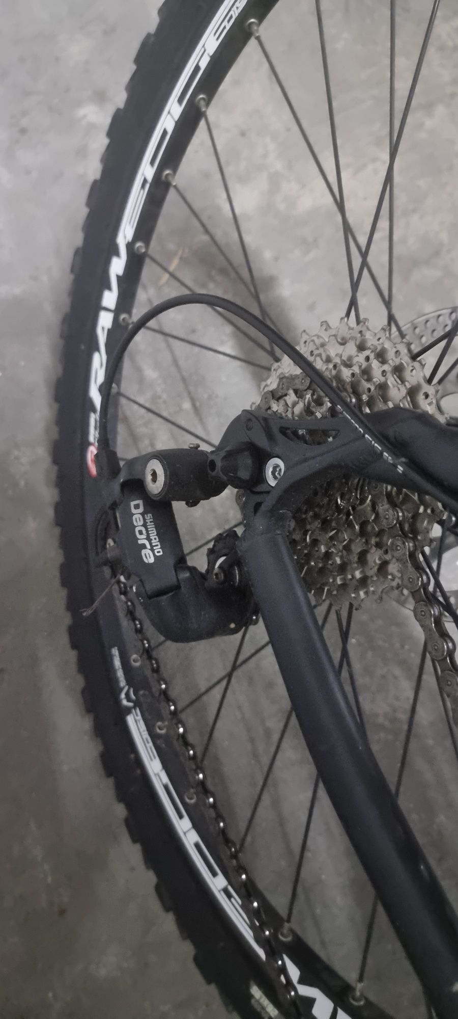Vendo bicicleta preta!