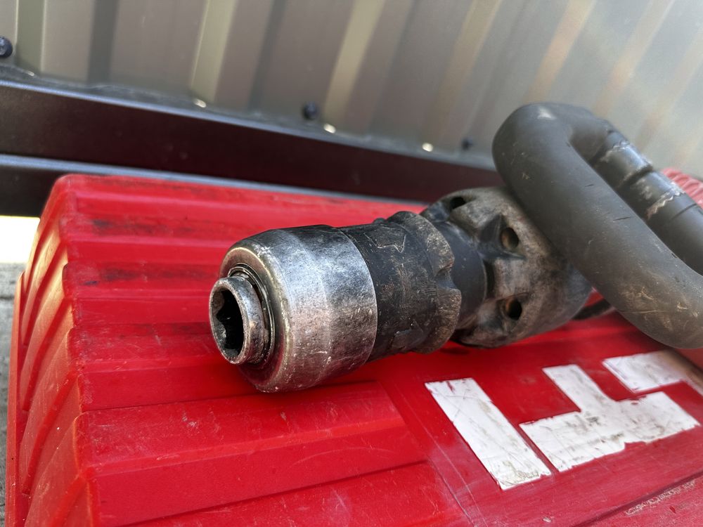 Отбойный молоток Hilti TE 805 Отбойник Перфоратор