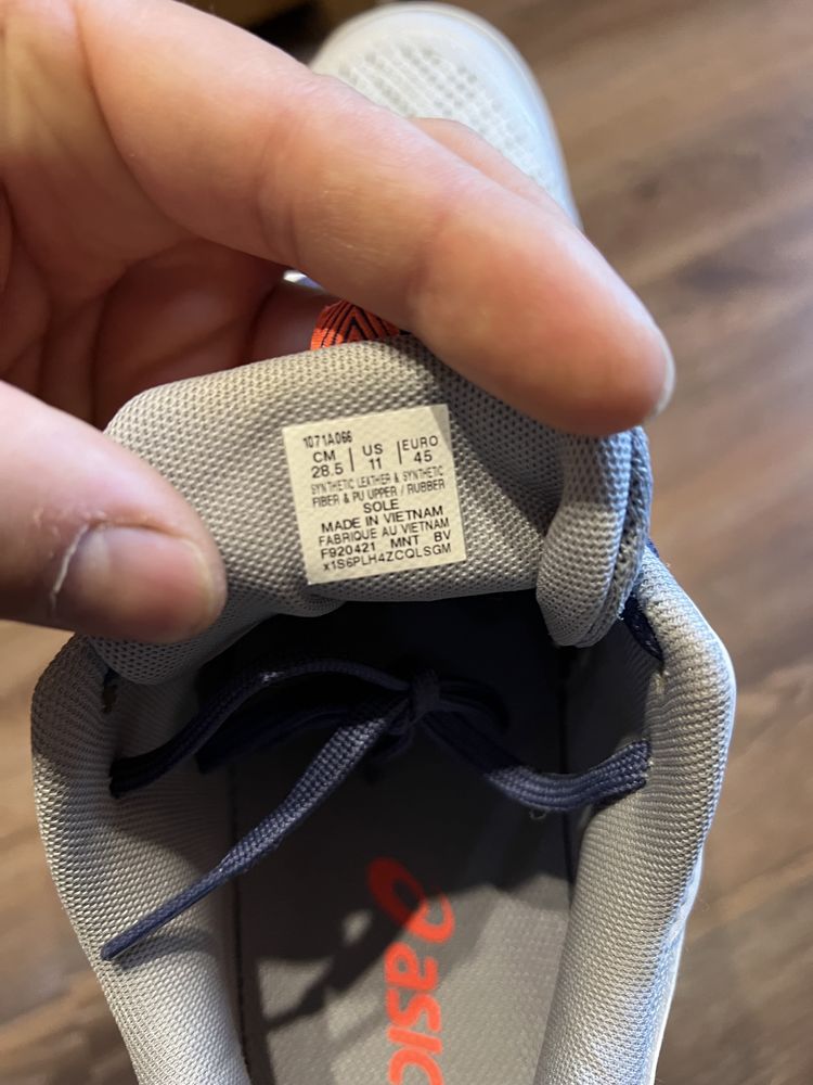 Кросівки Asics Gel-Blade 8 Glacier  р45. 28.5см.