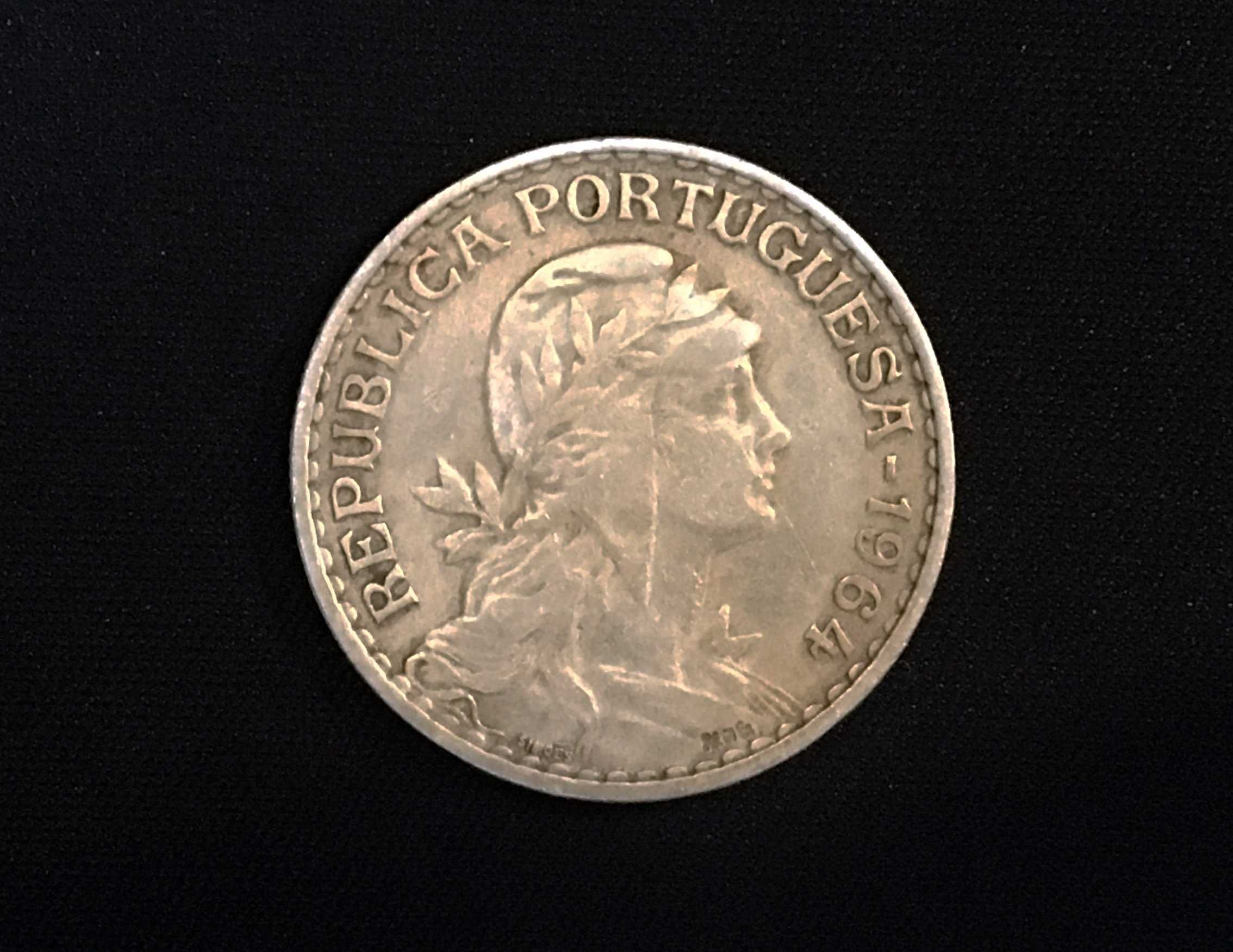 Moeda de 1 escudo da República Portuguesa 1964