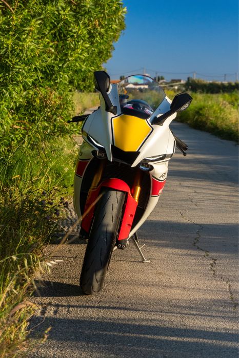 Yamaha r1 world gp 60th anniversary edition