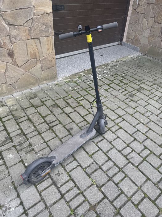 Електросамокат Xiaomi Mi Electric Scooter 3 Black