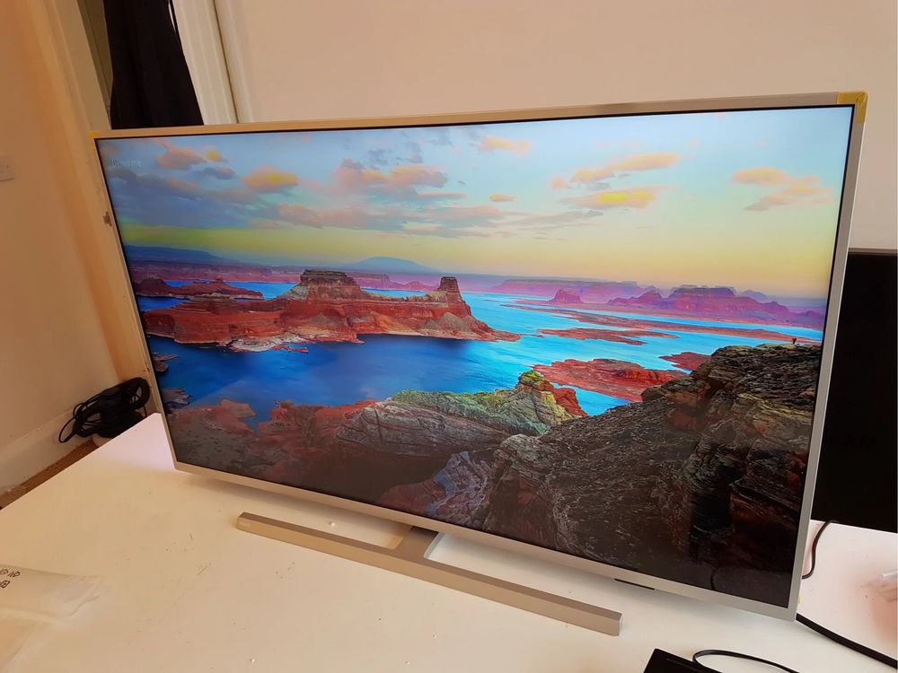 Telewizor LED Philips ambilight 43PUS7334 4K 43 cale
