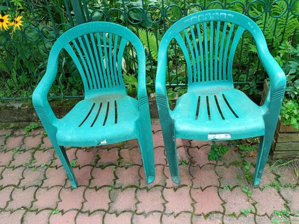 2 krzesła plastikowe zielone