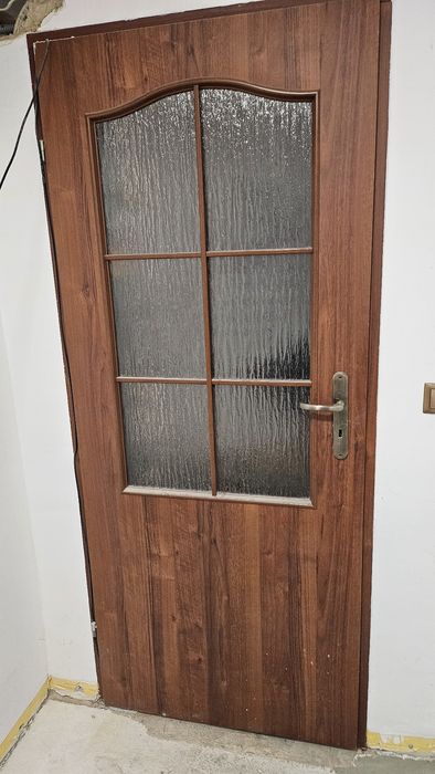 Drzwi wewnętrzne lewe 80cm przeszkolne z futryną