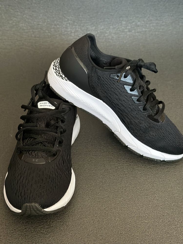 Кросовки для бігу Under Armour