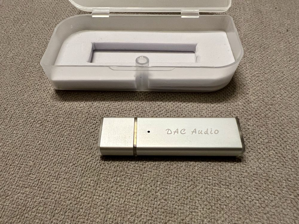 Lusya Fever USB DAC Audio / pod. Audioquest DragonFly