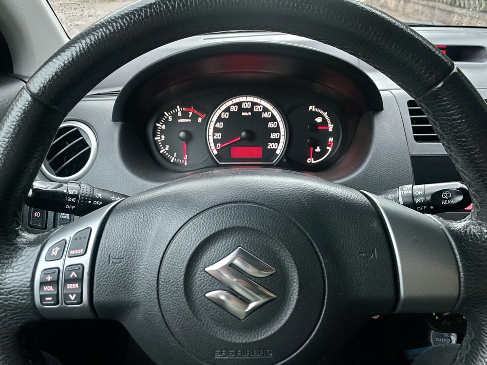 Suzuki Swift 1.3