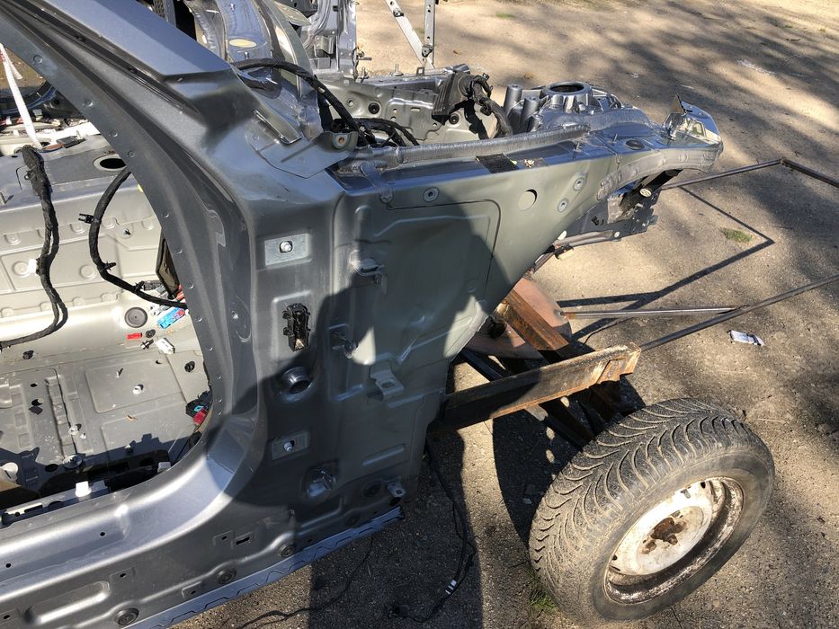 Чверть передня права BMW i4 G26 колір C4W 2020-