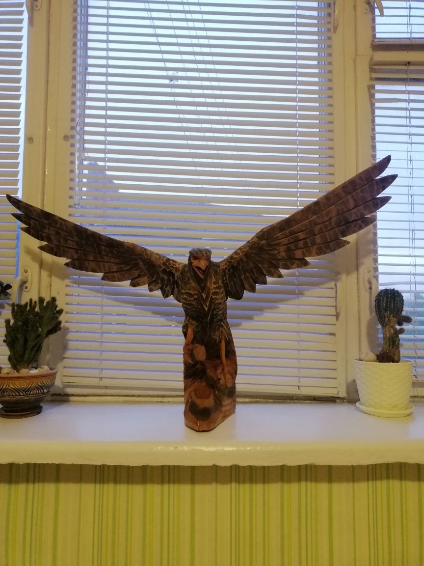 Орел дерев'яний декоративний