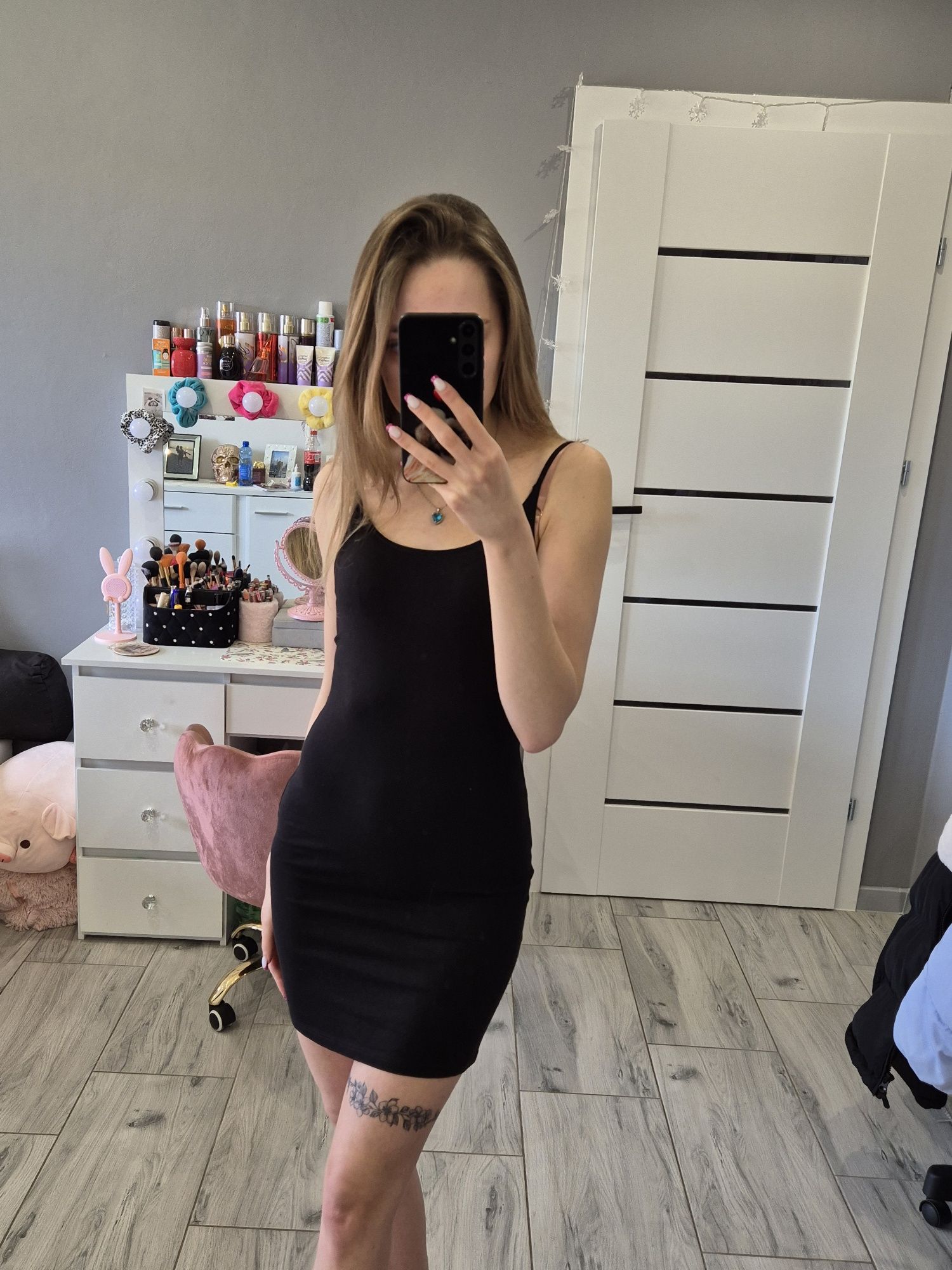Dopasowana sukienka mini