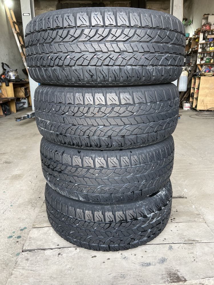 Продам шини Yokohama 265/60 R18 4 шт