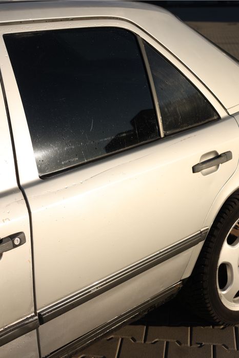 Mercedes-Benz W124 200D