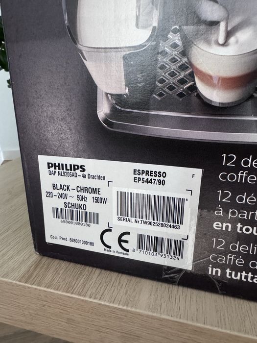 Ekspres Philips 5400 series LatteGo EP5447/90
