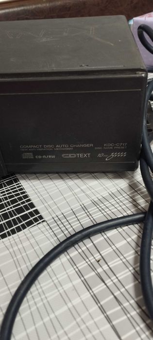Продам CD ченьжер KENWOOD KDC-C717Y