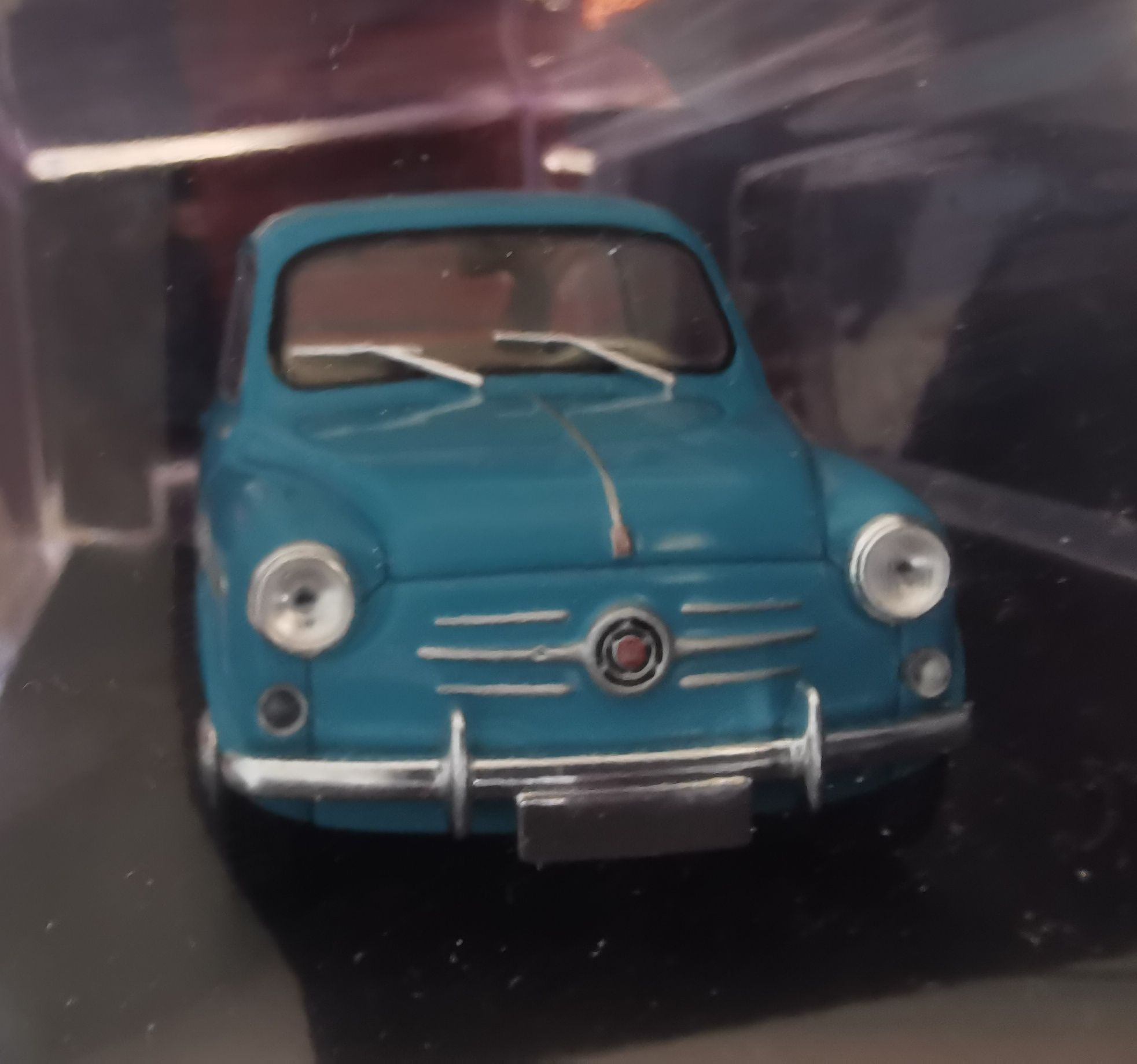 Fiat 600 escala 1/24