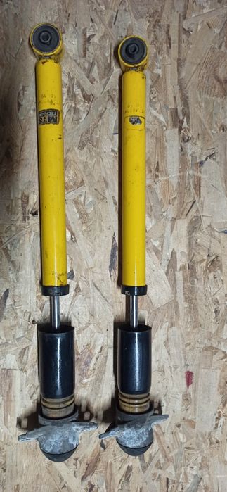 Задні стойки Octavia Tour