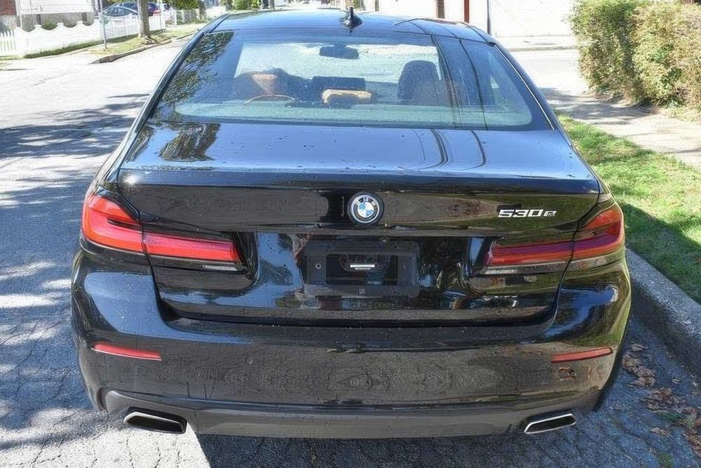 BMW 5 Series 530e Hybrid Plug-in      2023