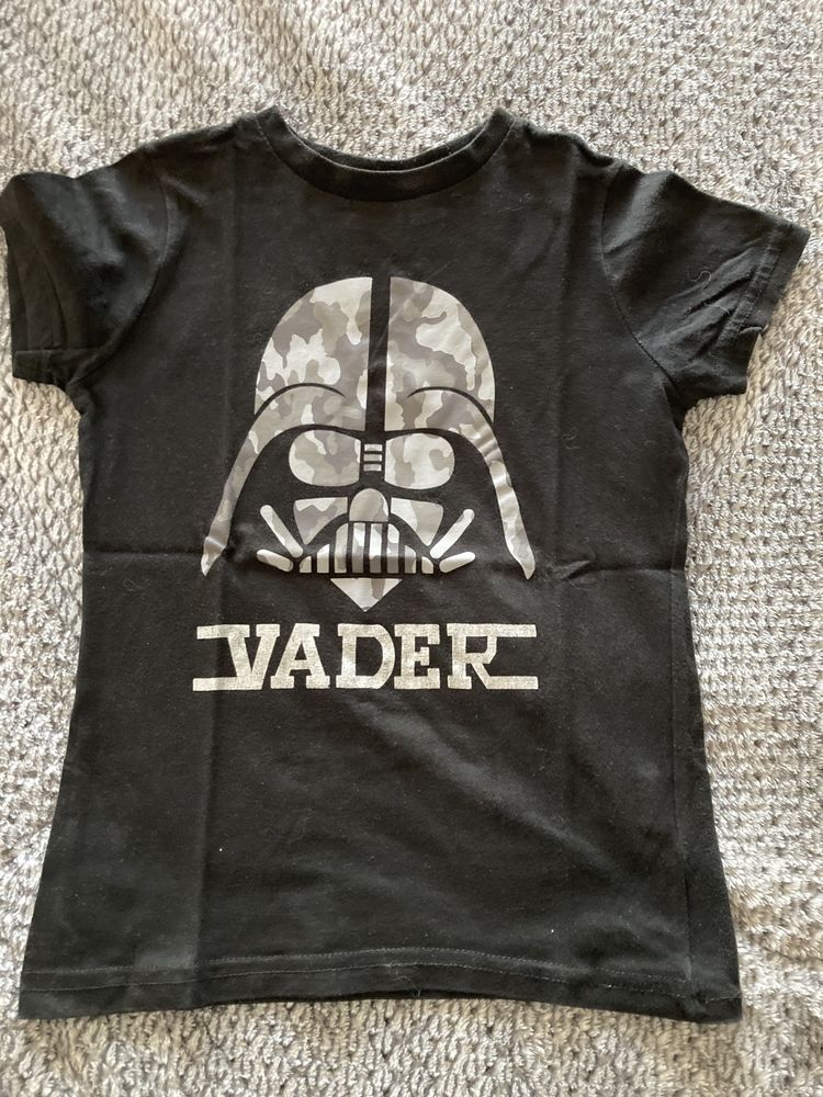 1 casaco + 3 T-shirts Star Wars - 8 anos