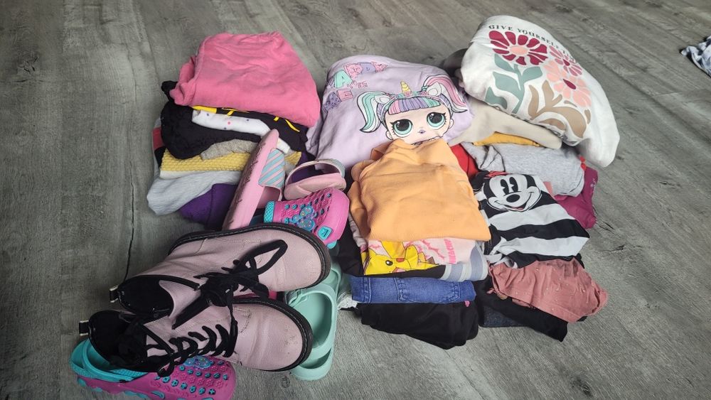 Ubrania dla dziewczynki 128