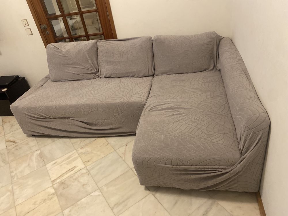 Sofá cama com chaise longue (dir/esq) e arrumação (Ikea Friheten)