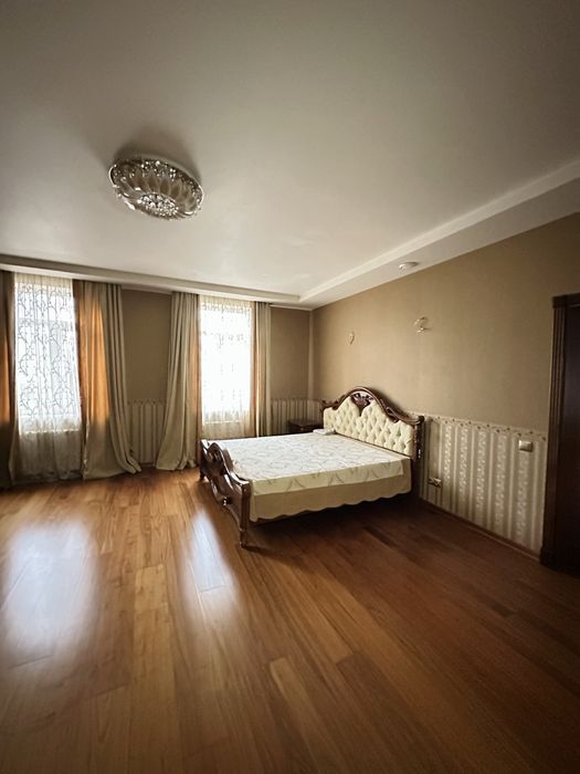 Продаж будинка вул. Сабодана Троєщина Деснянський район в Києві